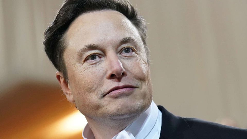 Elon Musk đề xuất mua OpenAI