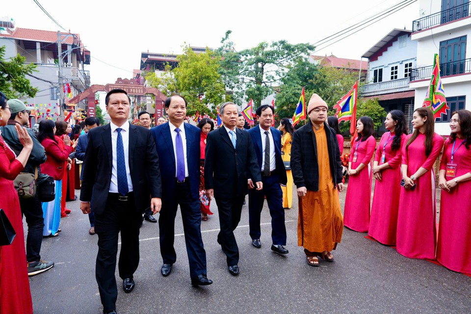 Nguy&ecirc;n Ph&oacute; B&iacute; thư Thường trực Th&agrave;nh ủy H&agrave; Nội B&ugrave;i Duy Nh&acirc;m; Ủy vi&ecirc;n Ban Thường vụ, Trưởng ban Tuy&ecirc;n gi&aacute;o v&agrave; D&acirc;n vận Th&agrave;nh ủy H&agrave; Nội Nguyễn Do&atilde;n Toản c&ugrave;ng c&aacute;c đại biểu dự buổi lễ.&nbsp;