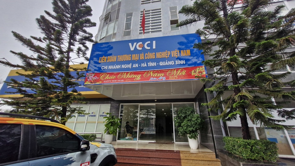 VCCI chi nh&aacute;nh Nghệ An -&nbsp; H&agrave; Tĩnh - Quảng B&igrave;nh đề xuất xin nộp phạt vi phạm để giữ v&agrave; điều chỉnh c&ocirc;ng tr&igrave;nh sai phạm.