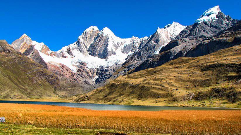 Những ai y&ecirc;u th&iacute;ch phi&ecirc;u lưu v&agrave; kh&aacute;m ph&aacute; thi&ecirc;n nhi&ecirc;n sẽ kh&ocirc;ng thể bỏ qua d&atilde;y Andes, Peru. Ảnh: Machu Travel Peru