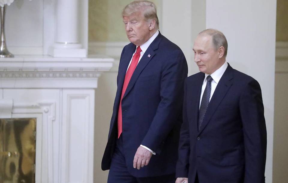 Tổng thống Mỹ Donald Trump v&agrave; Tổng thống Nga Vladimir Putin tại Helsinki, 2018. Ảnh: TASS