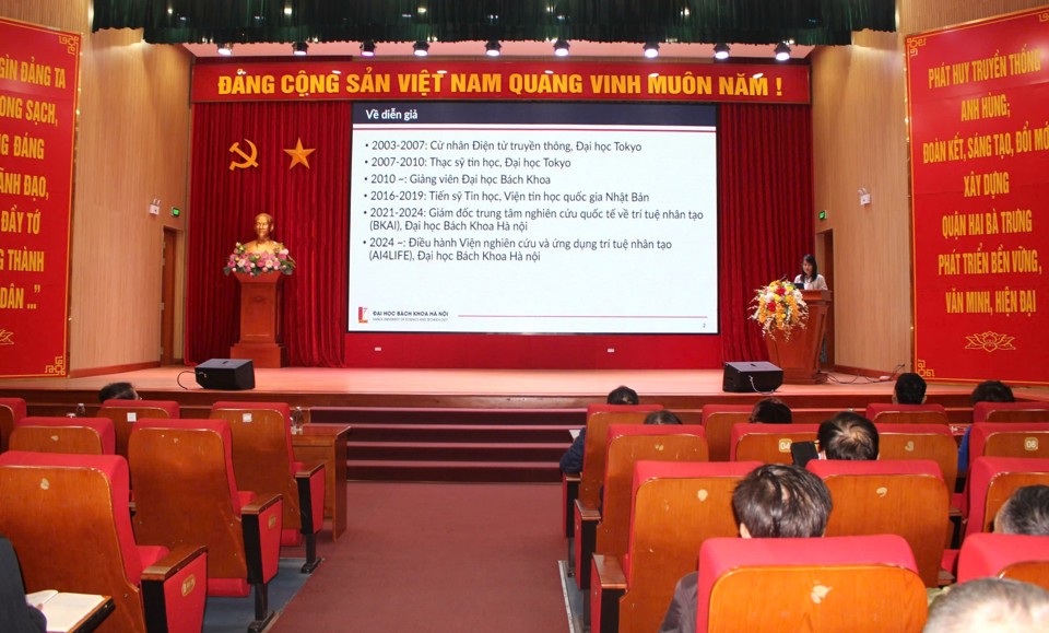 Quang cảnh&nbsp;Hội nghị b&aacute;o c&aacute;o vi&ecirc;n, tuy&ecirc;n truyền vi&ecirc;n cấp quận th&aacute;ng 2/2025 do&nbsp;Quận ủy Hai B&agrave; Trưng tổ chức&nbsp;