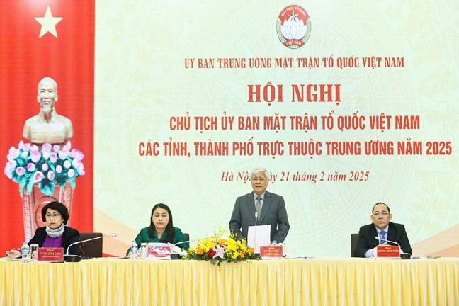 Chủ tr&igrave; Hội nghị Chủ tịch Ủy ban Mặt trận Tổ quốc Việt Nam c&aacute;c tỉnh, th&agrave;nh phố trực thuộc T.Ư