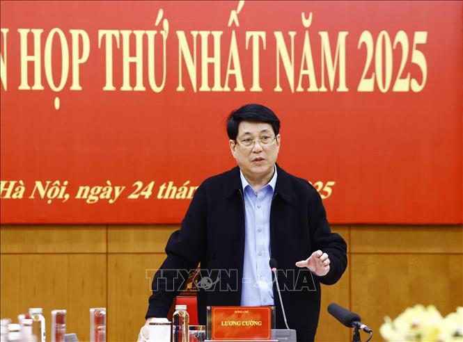 Chủ tịch nước Lương Cường ph&aacute;t biểu tại Phi&ecirc;n họp thứ nhất năm 2025 Ban Chỉ đạo Cải c&aacute;ch Tư ph&aacute;p Trung ương. Ảnh: TTXVN