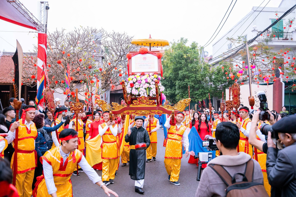 Lễ hội đ&igrave;nh Đại Ph&ugrave;ng, x&atilde; Đan Phượng, huyện Đan Phượng. Ảnh: Thi&ecirc;n T&uacute;