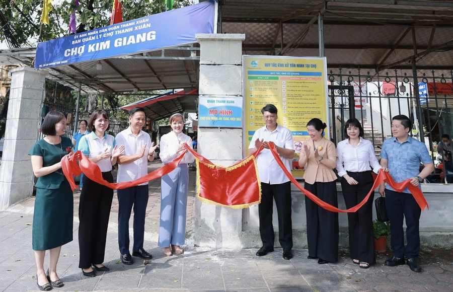 Quận Thanh Xu&acirc;n ra mắt m&ocirc; h&igrave;nh &ldquo;Chợ văn minh, an to&agrave;n, hiệu quả&rdquo;, th&aacute;ng 9/2024