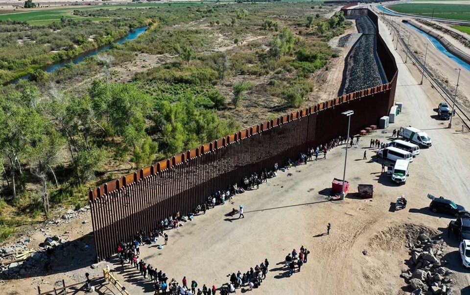 Mexico c&oacute; lịch sử hợp t&aacute;c với Mỹ trong việc dẫn độ c&aacute;c tội phạm ma t&uacute;y. Ảnh: Dangerous Globe