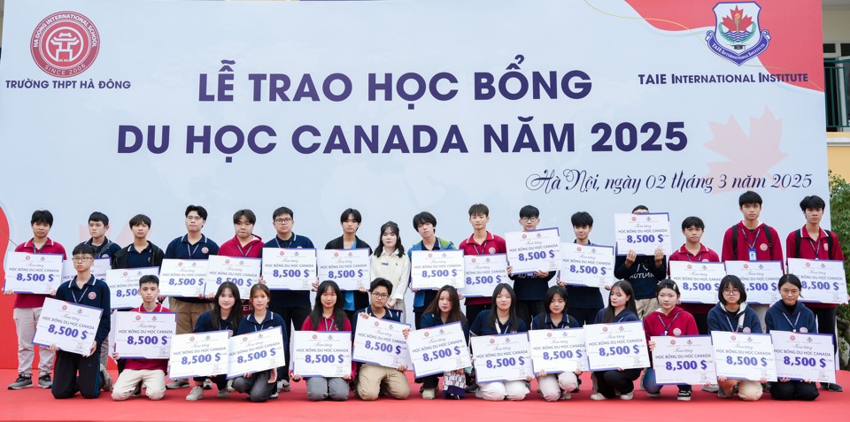 178 học sinh xuất sắc Trường THPT H&agrave; Đ&ocirc;ng được nhận học bổng du học Canada. &nbsp;