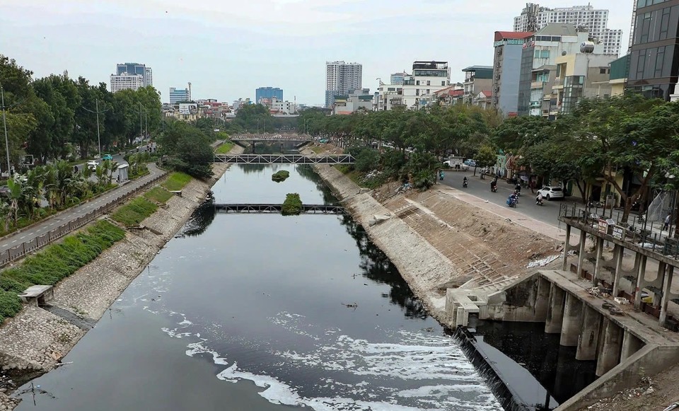 L&agrave;m sạch s&ocirc;ng T&ocirc; Lịch l&agrave; khởi đầu cho c&ocirc;ng cuộc "hồi sinh" tất cả c&aacute;c d&ograve;ng s&ocirc;ng &ocirc; nhiễm ở Thủ đ&ocirc;.