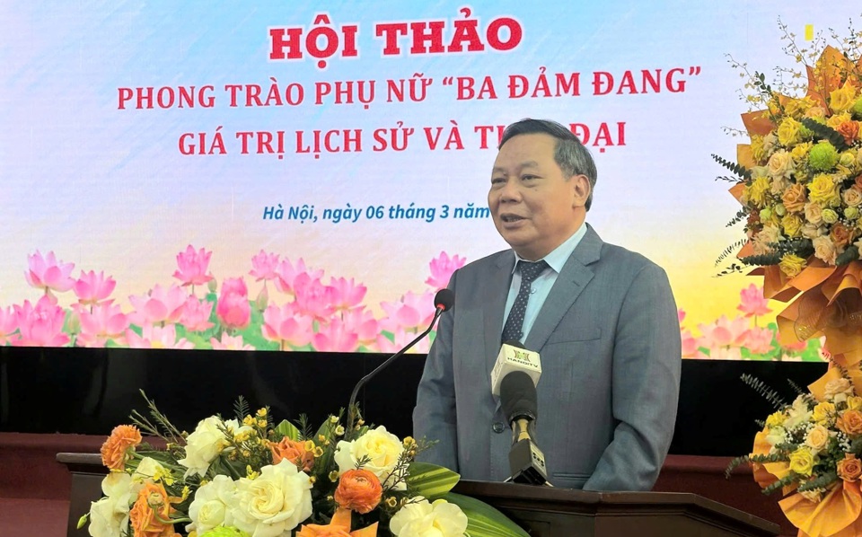 Ph&oacute; B&iacute; thư Thường trực Th&agrave;nh ủy H&agrave; Nội Nguyễn Văn Phong ph&aacute;t biểu tại Hội thảo