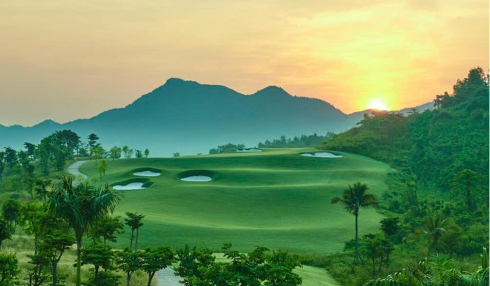 B&agrave; N&agrave; Hills Golf Club. Ảnh: Alegolf