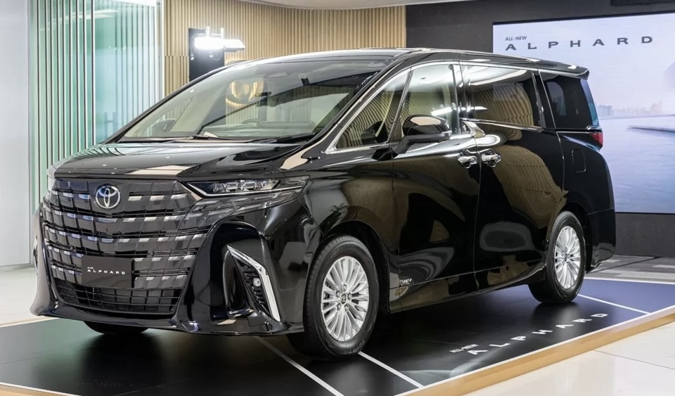 D&ograve;ng xe Alphard. Ảnh: Toyota Việt Nam