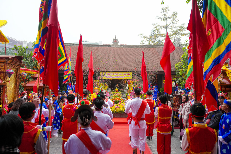 Lễ hội Đ&igrave;nh Nhật T&acirc;n kh&ocirc;ng chỉ l&agrave; nơi để người d&acirc;n thể hiện l&ograve;ng tri &acirc;n với tổ ti&ecirc;n m&agrave; c&ograve;n l&agrave; dịp để thế hệ trẻ hiểu hơn về cội nguồn d&acirc;n tộc. Với sự quan t&acirc;m của c&aacute;c cấp ch&iacute;nh quyền v&agrave; l&ograve;ng tự h&agrave;o của nh&acirc;n d&acirc;n, lễ hội chắc chắn sẽ tiếp tục l&agrave; điểm s&aacute;ng trong đời sống văn h&oacute;a t&acirc;m linh của Thủ đ&ocirc; H&agrave; Nội.