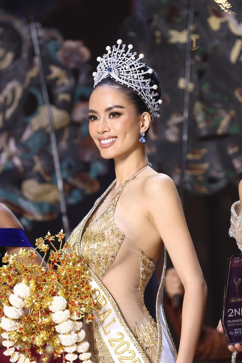 Người đẹp Như V&acirc;n đăng quang ng&ocirc;i vị Hoa hậu cuộc thi. Ảnh: Miss Global Organization