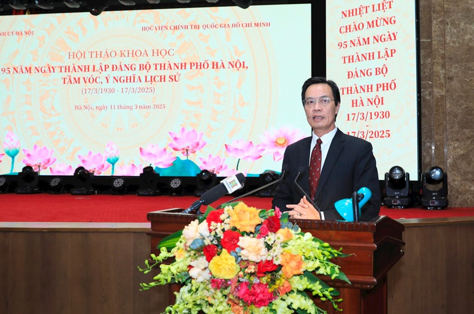 PGS.TS Nguyễn Danh Ti&ecirc;n, Viện trưởng Viện Lịch sử Đảng, Học viện Ch&iacute;nh trị Quốc gia Hồ Ch&iacute; Minh ph&aacute;t biểu