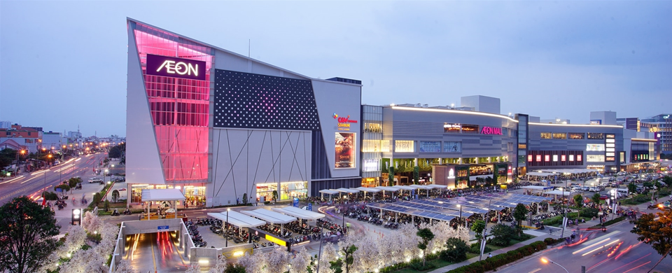 AEON Mall Long Bi&ecirc;n - Một trong những t&acirc;m điểm s&ocirc;i động của thị trường b&aacute;n lẻ Đ&ocirc;ng H&agrave; Nội.