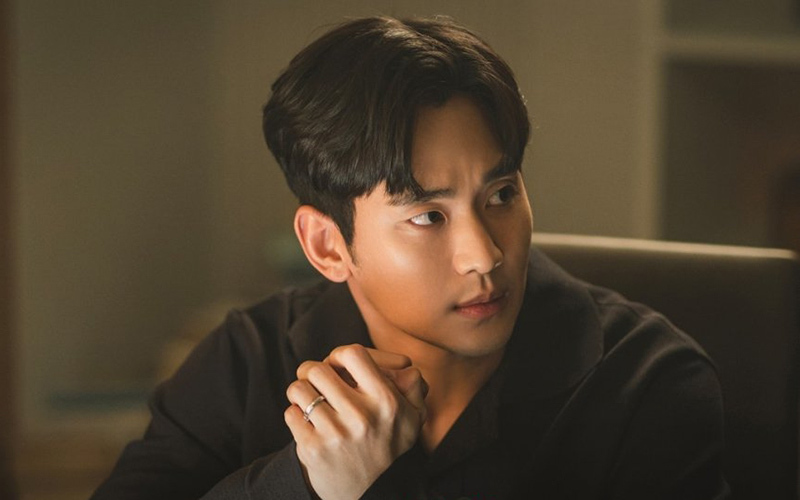 Kim Soo Hyun lu&ocirc;n l&agrave; ng&ocirc;i sao s&aacute;ng gi&aacute; của m&agrave;n ảnh H&agrave;n Quốc. Ảnh: Nh&agrave; sản xuất phim Nữ ho&agrave;ng nước mắt