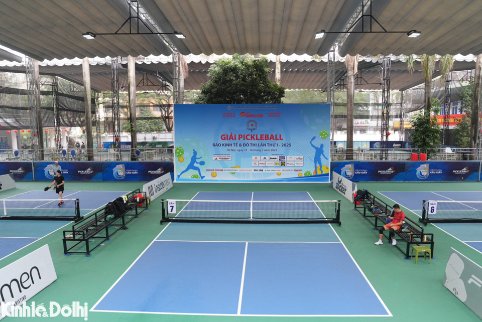 Giải &ldquo;Pickleball B&aacute;o Kinh tế &amp; Đ&ocirc; thị lần thứ I &ndash; 2025&rdquo; sẽ khai mạc v&agrave;o s&aacute;ng 15/3 v&agrave; bế mạc v&agrave;o chiều 16/3. Giải đấu được tổ chức l&agrave; hoạt động hướng tới kỷ niệm 95 năm Ng&agrave;y th&agrave;nh lập Đảng bộ TP H&agrave; Nội (17/3/1930 - 17/3/2025),&nbsp;hưởng ứng cuộc vận động "To&agrave;n d&acirc;n r&egrave;n luyện th&acirc;n thể theo gương B&aacute;c Hồ vĩ đại". &nbsp;