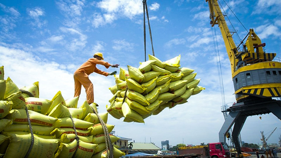 Malaysia l&agrave; thị trường nhập khẩu gạo kh&aacute; lớn của Việt Nam. Ảnh minh hoạ.