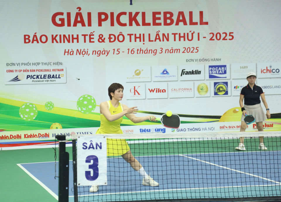 Giải &ldquo;Pickleball B&aacute;o Kinh tế &amp; Đ&ocirc; thị lần thứ I - 2025&rdquo; được tổ chức nhằm n&acirc;ng cao phong tr&agrave;o thể dục, thể thao, ph&aacute;t triển m&ocirc;n pickleball tr&ecirc;n địa b&agrave;n TP H&agrave; Nội, tạo cơ hội cho người y&ecirc;u th&iacute;ch m&ocirc;n pickleball tranh t&agrave;i, chia sẻ niềm đam m&ecirc; cũng như kết nối mối quan hệ x&atilde; hội v&agrave; những người h&acirc;m mộ bộ m&ocirc;n thể thao mới pickleball.