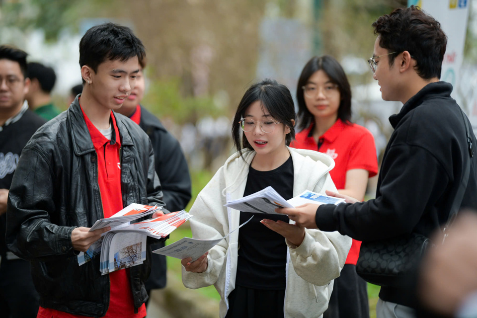 C&aacute;c trường đại học điều chỉnh chương tr&igrave;nh đ&agrave;o tạo ph&ugrave; hợp với sự ph&aacute;t triển của c&ocirc;ng nghệ.