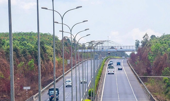 Phấn đấu kh&aacute;nh th&agrave;nh Dự &aacute;n mở rộng đoạn cao tốc Th&agrave;nh phố Hồ Ch&iacute; Minh - Long Th&agrave;nh v&agrave;o 02/9/2026