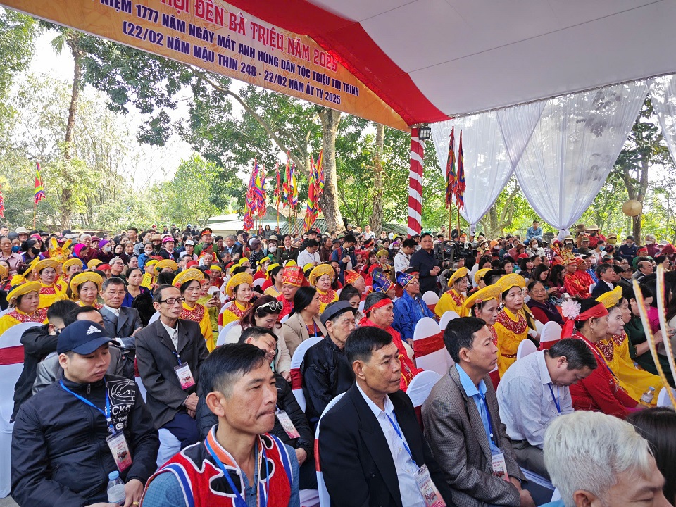 Lễ hội nhằm t&ocirc;n vinh Anh h&ugrave;ng d&acirc;n tộc Triệu Thị Trinh v&agrave; những người c&oacute; c&ocirc;ng trong lịch sử dựng nước v&agrave; giữ nước.