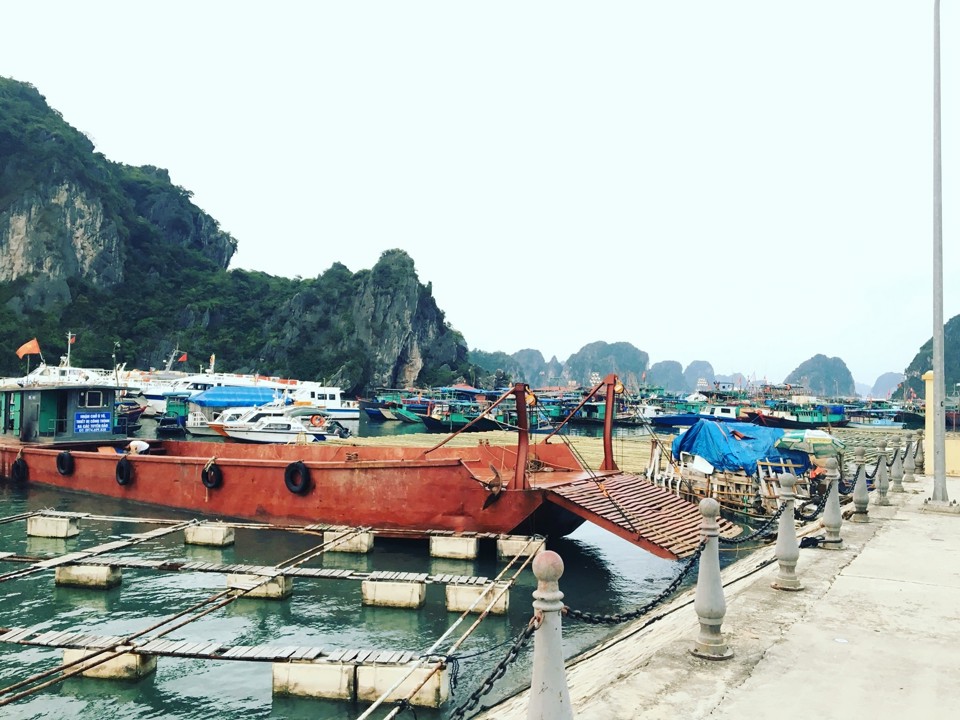 Cảng Cái Rồng, Quảng Ninh.