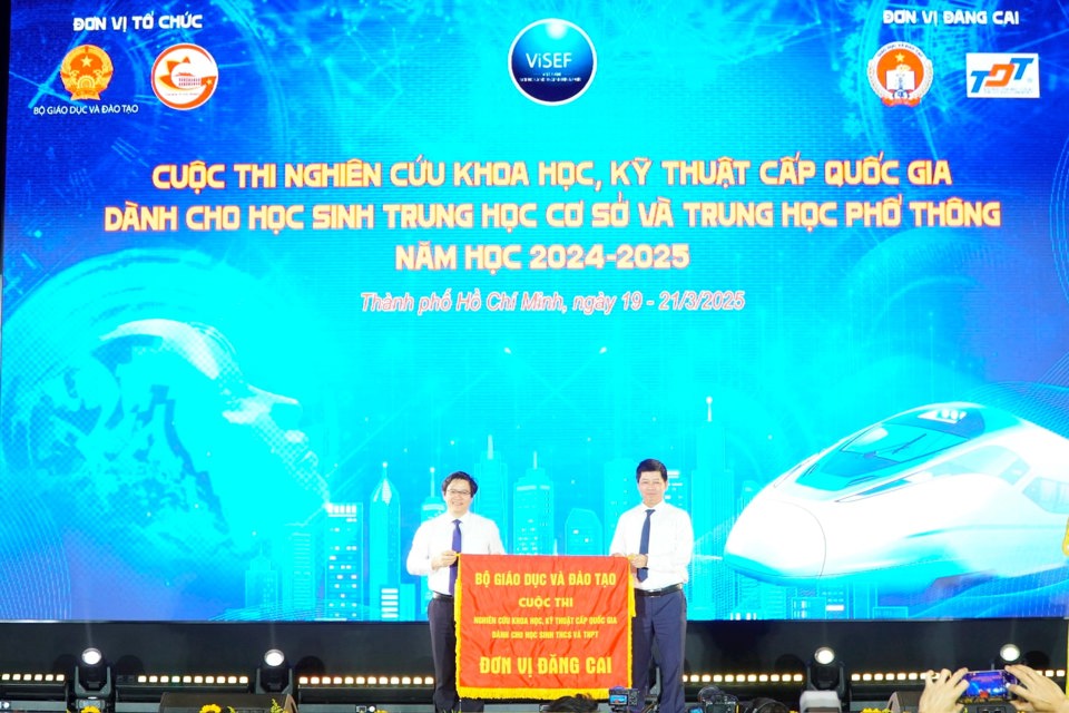 Cuộc thi&nbsp;nghi&ecirc;n cứu khoa học, kỹ thuật cấp quốc gia học sinh THCS v&agrave; THPT năm học 2025 - 2026 do Sở GD&amp;ĐT H&agrave; Nội đăng cai tổ chức.